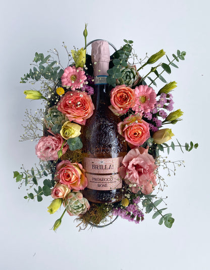 Brilla! Prosecco Rosé with Deluxe Floral Arrangement