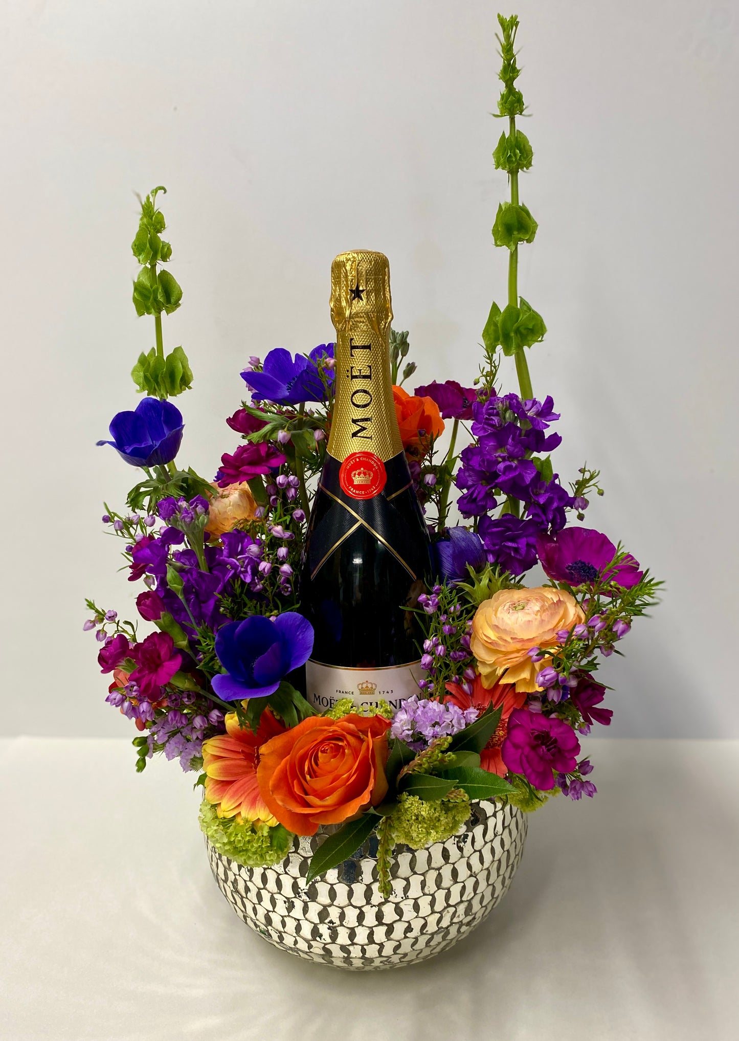 Tipsy Blooms | Deluxe designer bowl feat. Hendrick's / Moët & Chandon